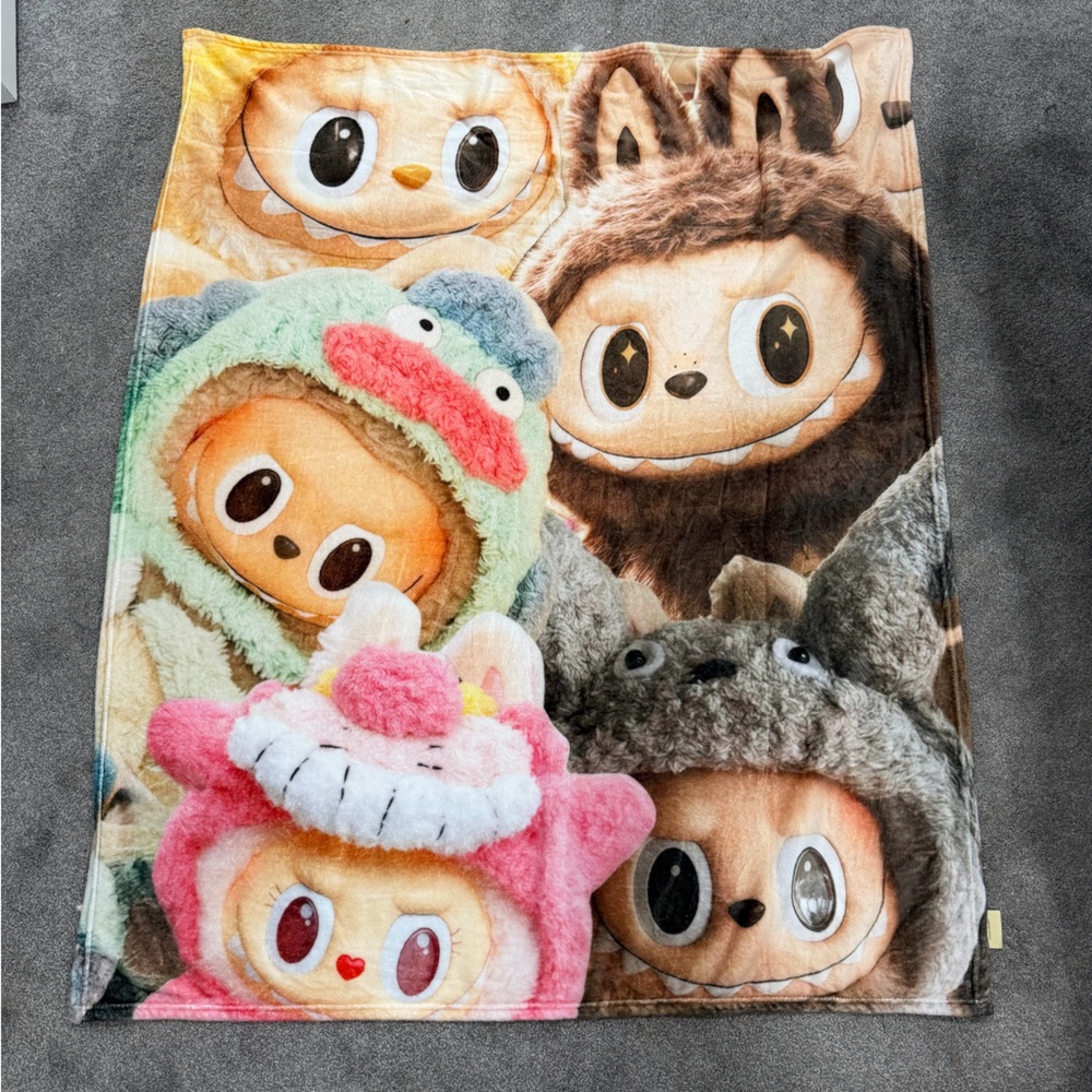 Cute Labubu Plush Blanket - Multicolor